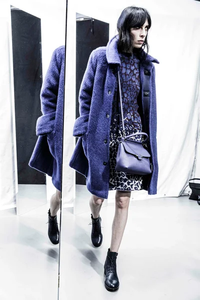 Look 25